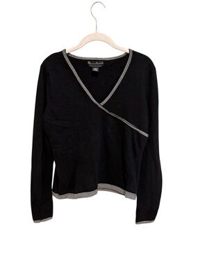 Mercer & Madison Merino Wool V-Neck Sweater with White-Trim - Made in Australia